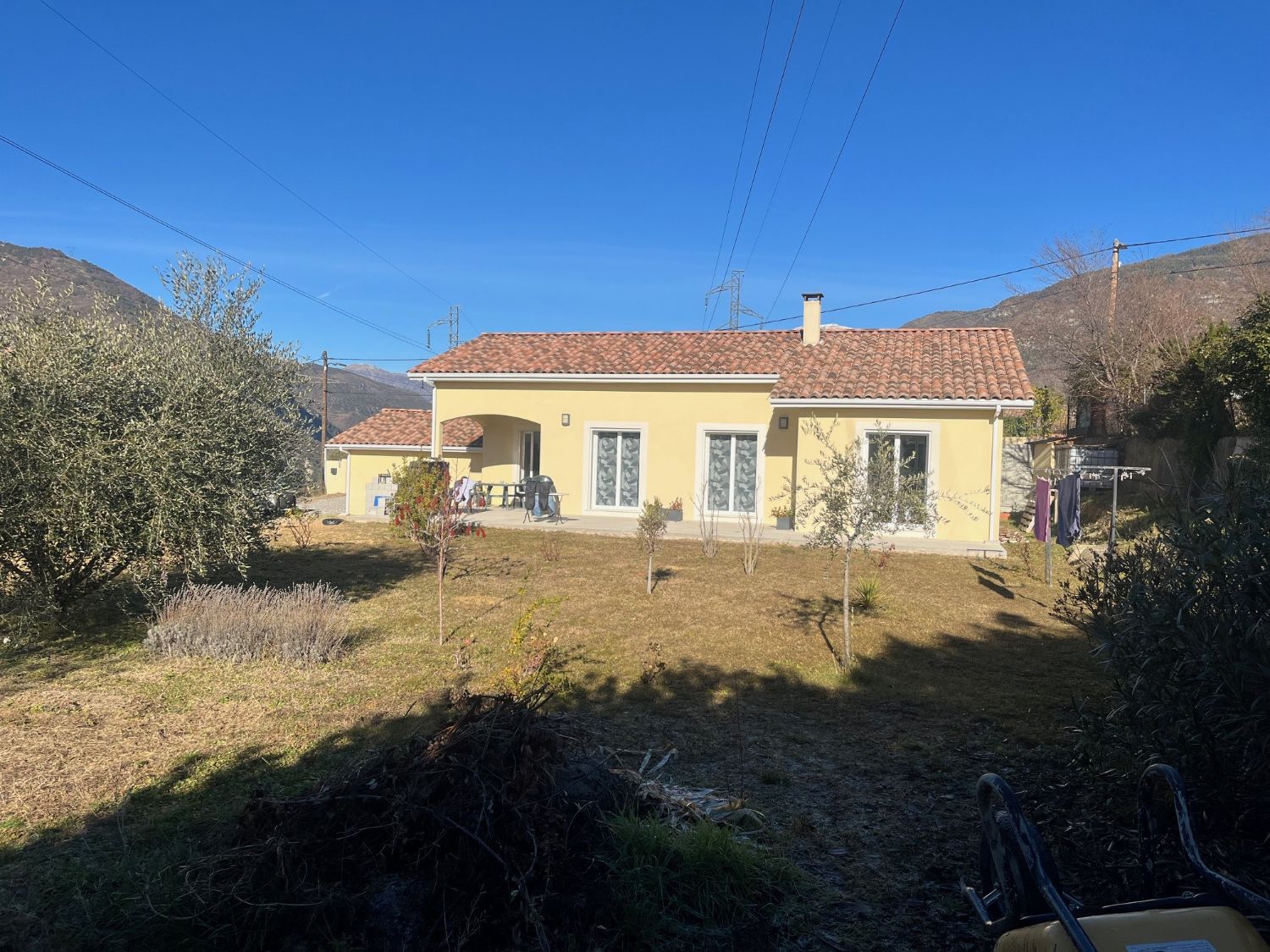 Piscine maison “LACASA NOVAS” — La maison dans son environnement